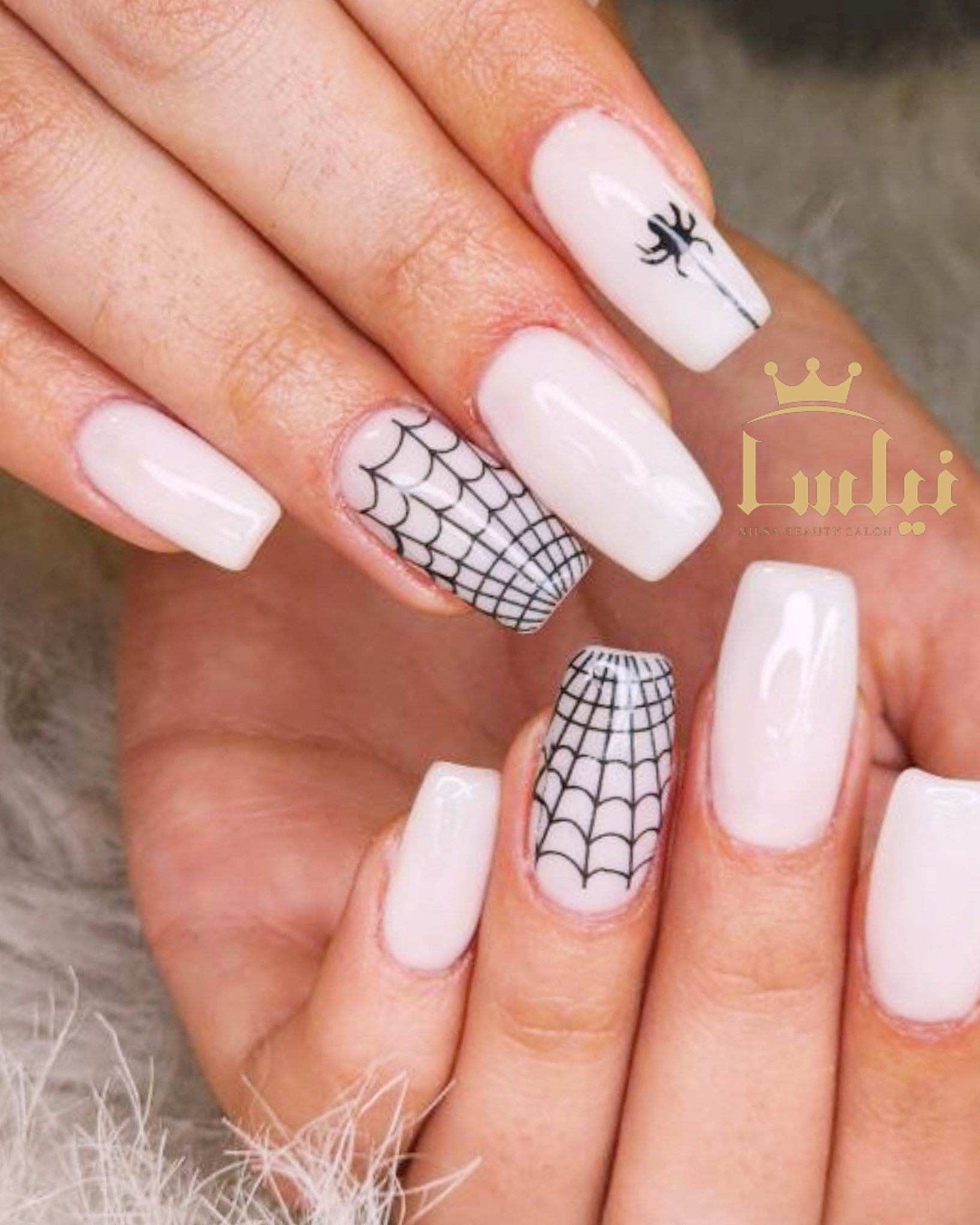 کاشت ناخن تابوتی، یا بالرین به طرح سفید عنکبوتی